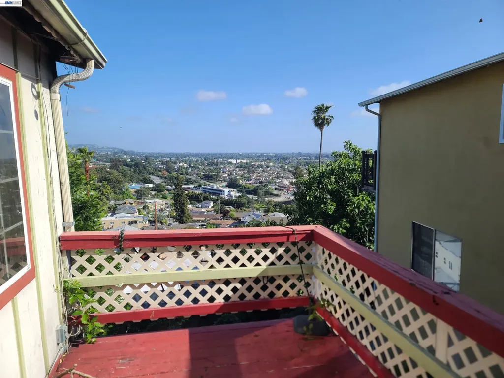 2091 Altamont Road Castro Valley CA 94578