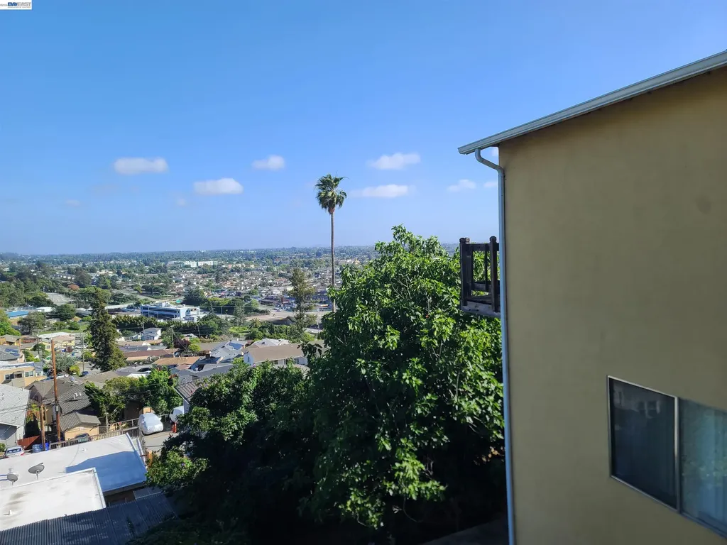 2091 Altamont Road Castro Valley CA 94578