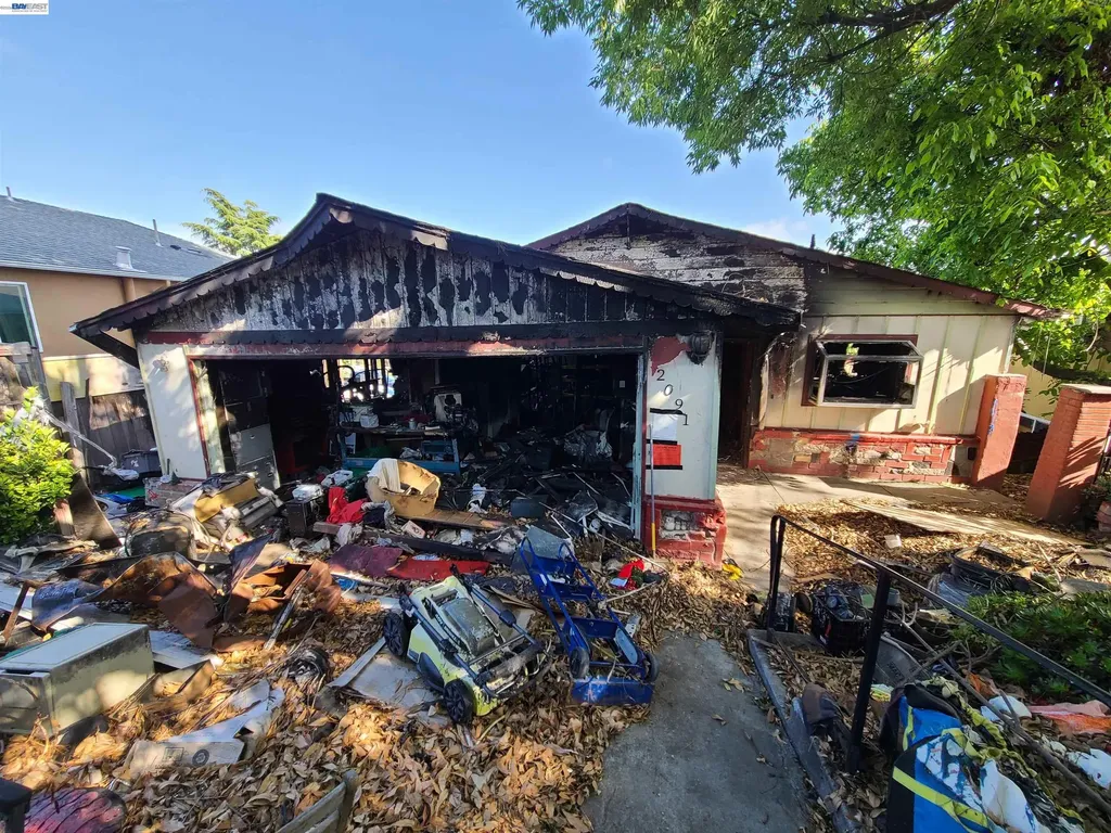2091 Altamont Road Castro Valley CA 94578