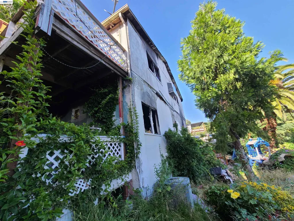2091 Altamont Road Castro Valley CA 94578