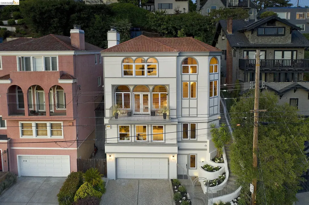 Piedmont CA, 210 Scenic Avenue