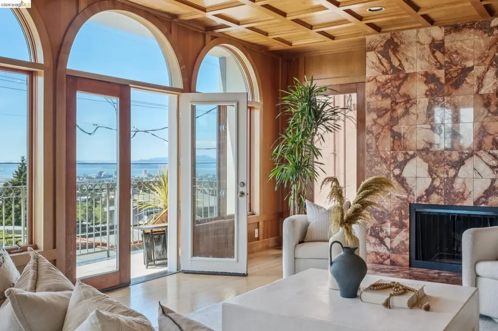 210 Scenic Avenue Piedmont CA 94611