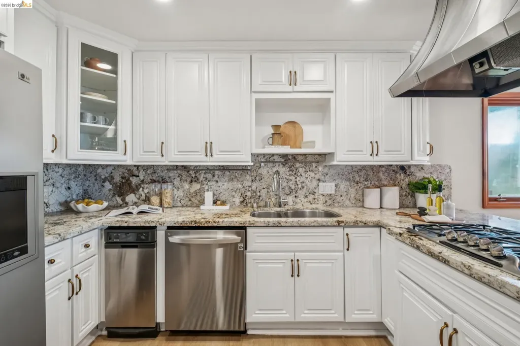 210 Scenic Avenue Piedmont CA 94611