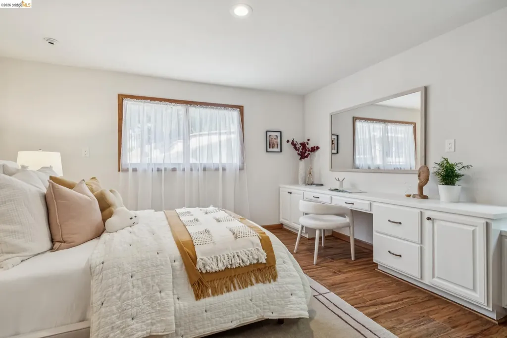 210 Scenic Avenue Piedmont CA 94611