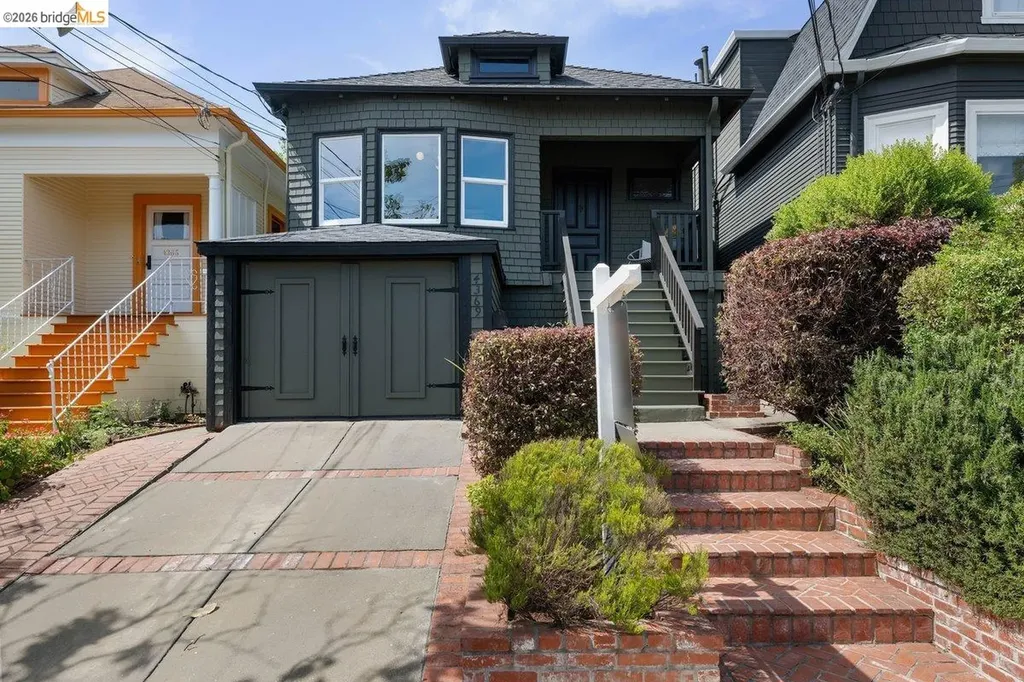 4369 Howe Street Oakland CA 94611