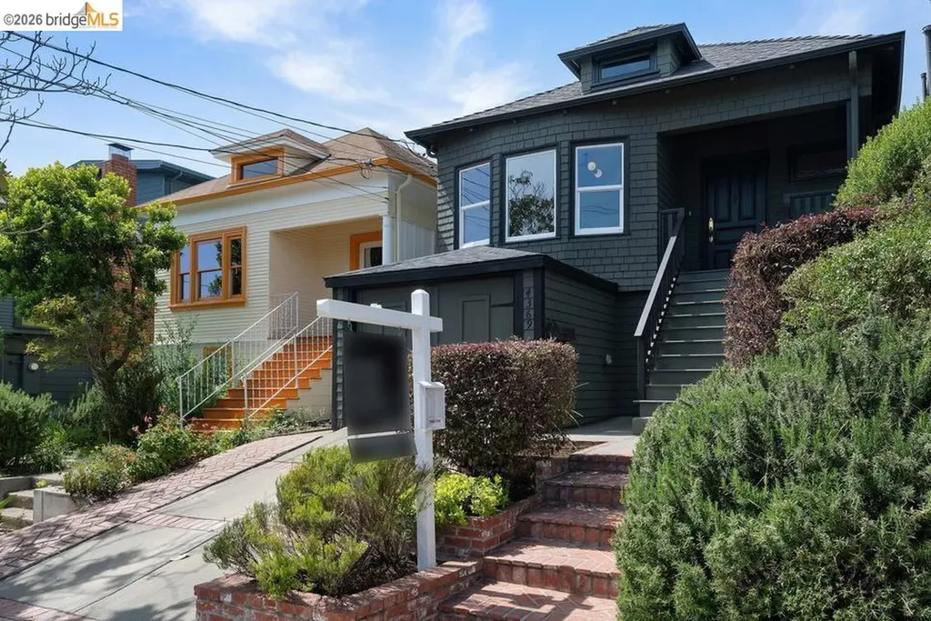 4369 Howe Street Oakland CA 94611