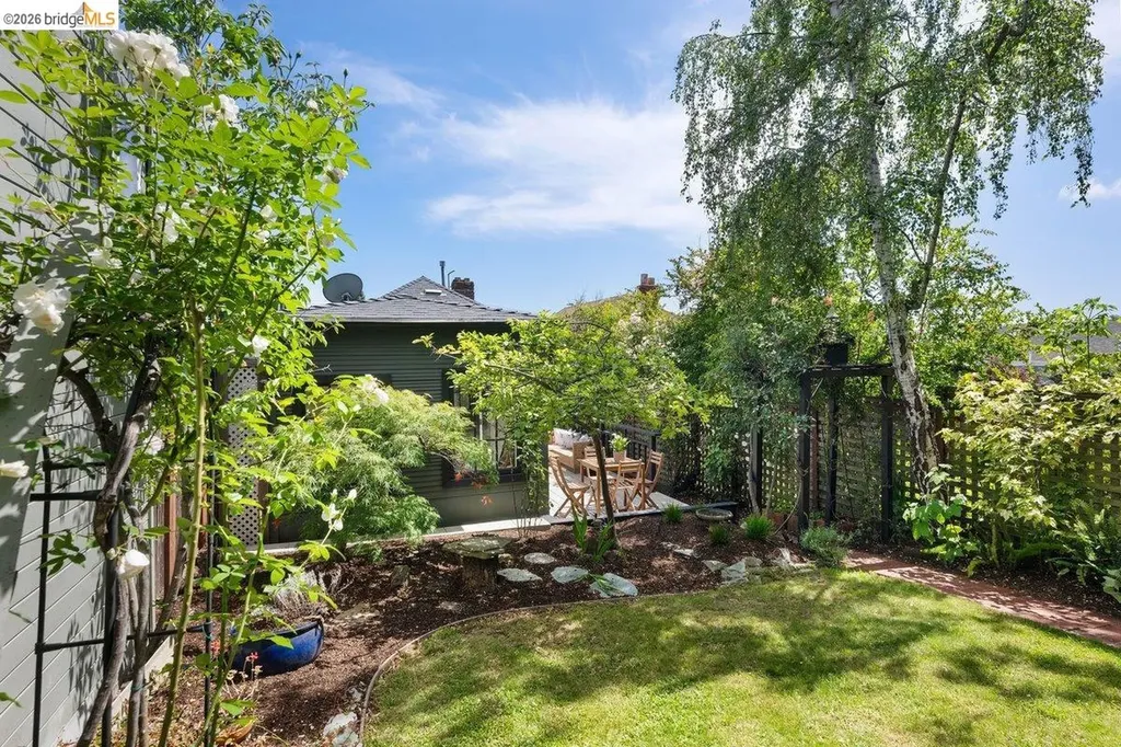 4369 Howe Street Oakland CA 94611