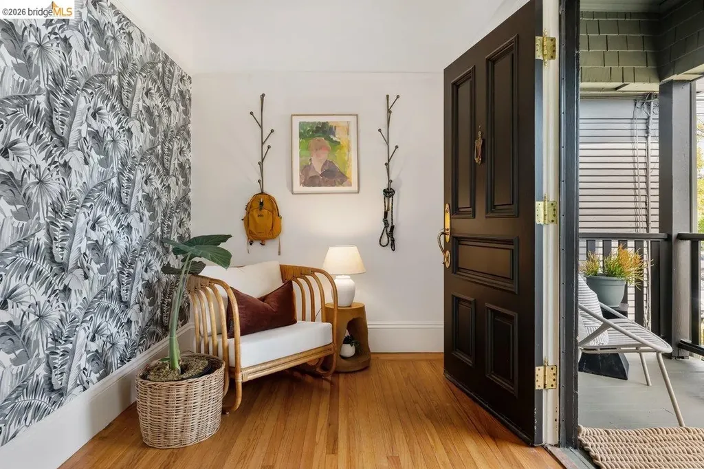 4369 Howe Street Oakland CA 94611