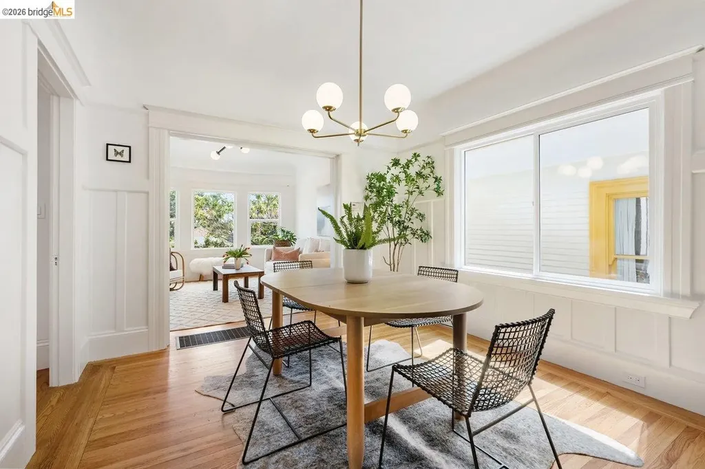 4369 Howe Street Oakland CA 94611