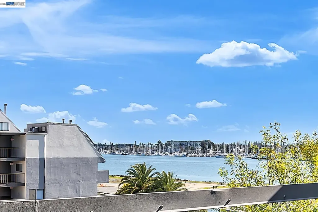 7 Embarcadero Oakland CA 94607