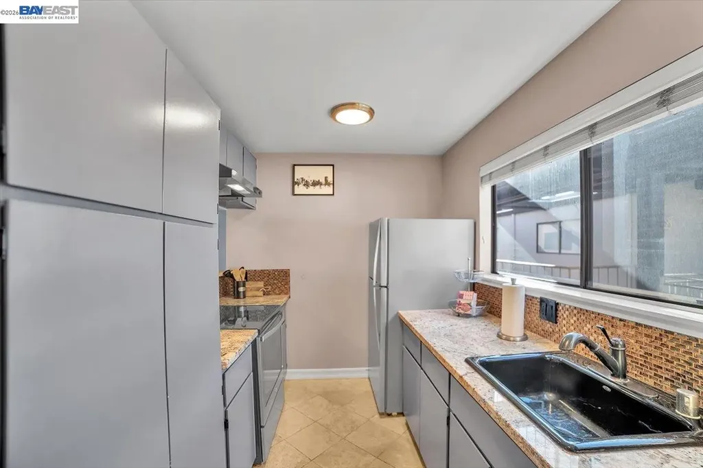 7 Embarcadero Oakland CA 94607