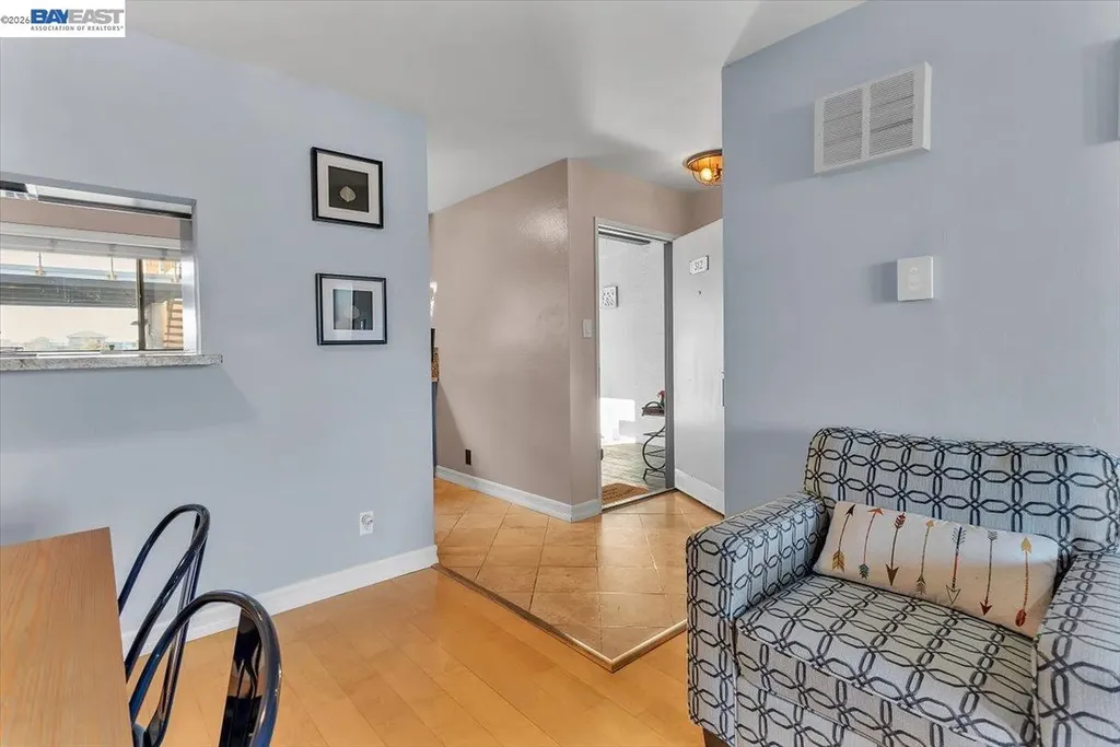 7 Embarcadero Oakland CA 94607