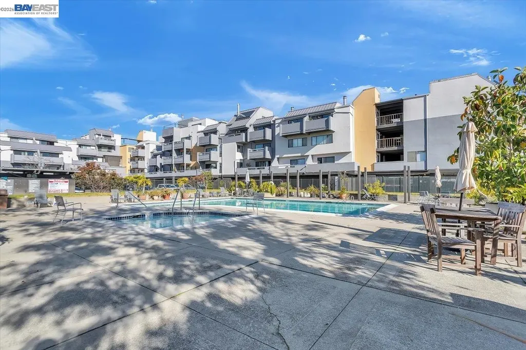 7 Embarcadero Oakland CA 94607