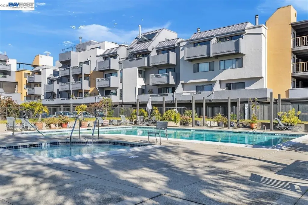 7 Embarcadero Oakland CA 94607
