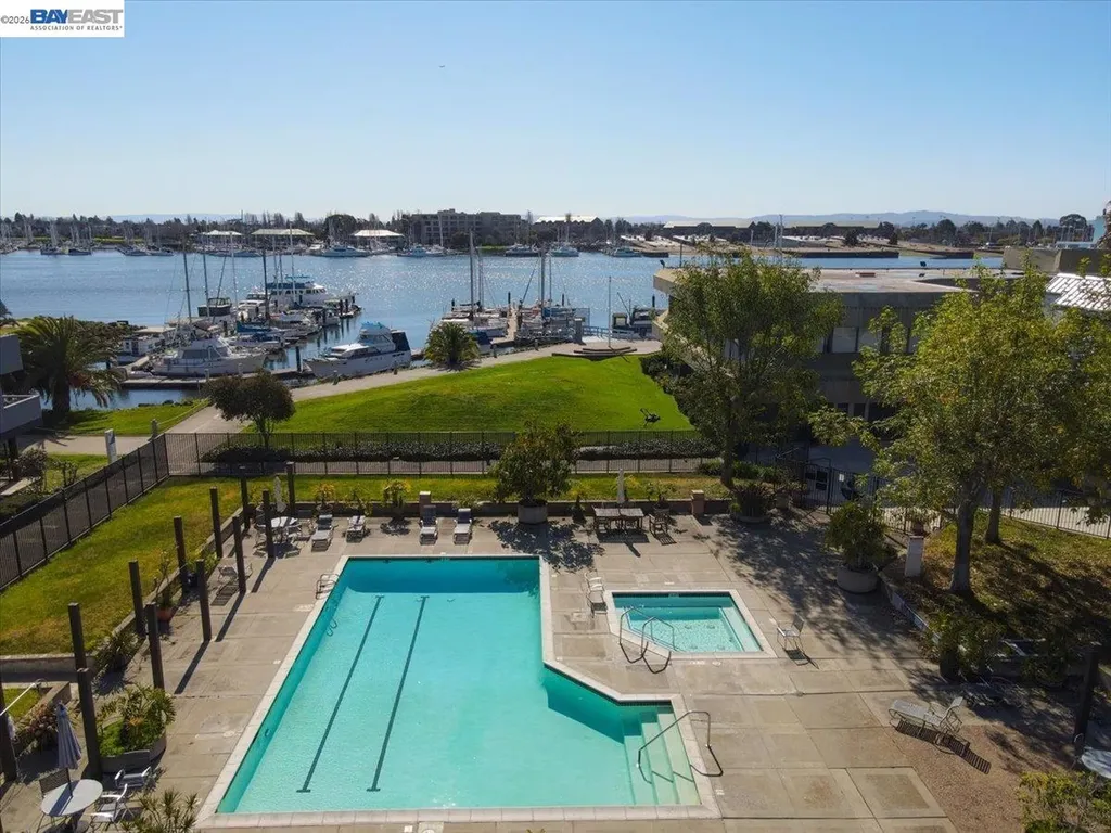 7 Embarcadero Oakland CA 94607