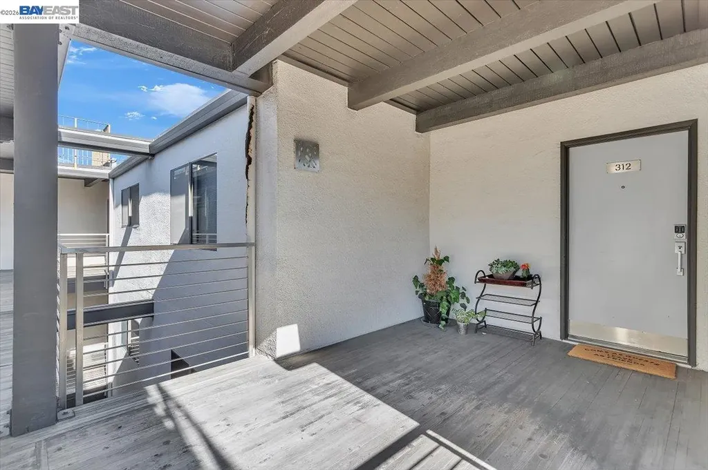 7 Embarcadero Oakland CA 94607