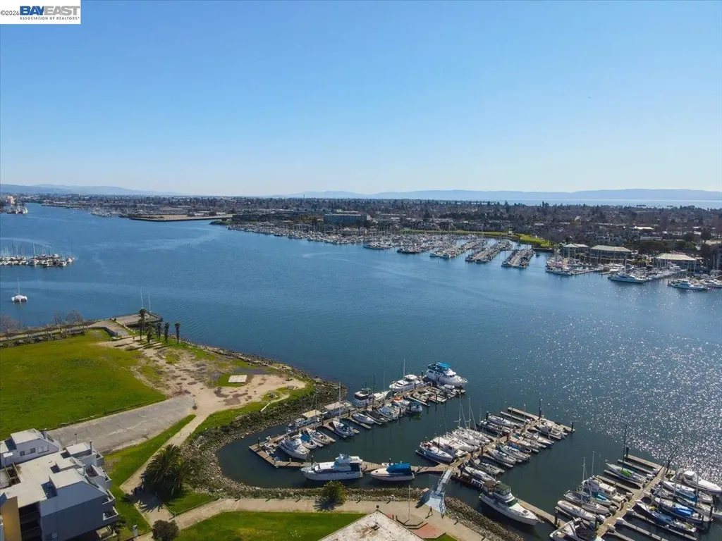 7 Embarcadero Oakland CA 94607