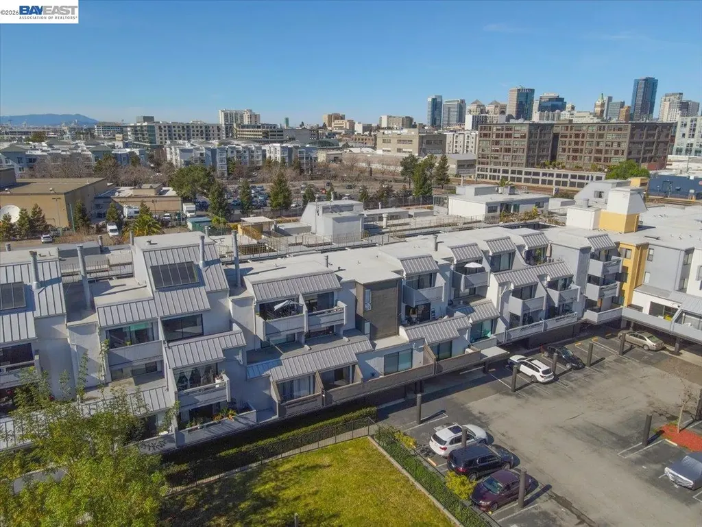 7 Embarcadero Oakland CA 94607