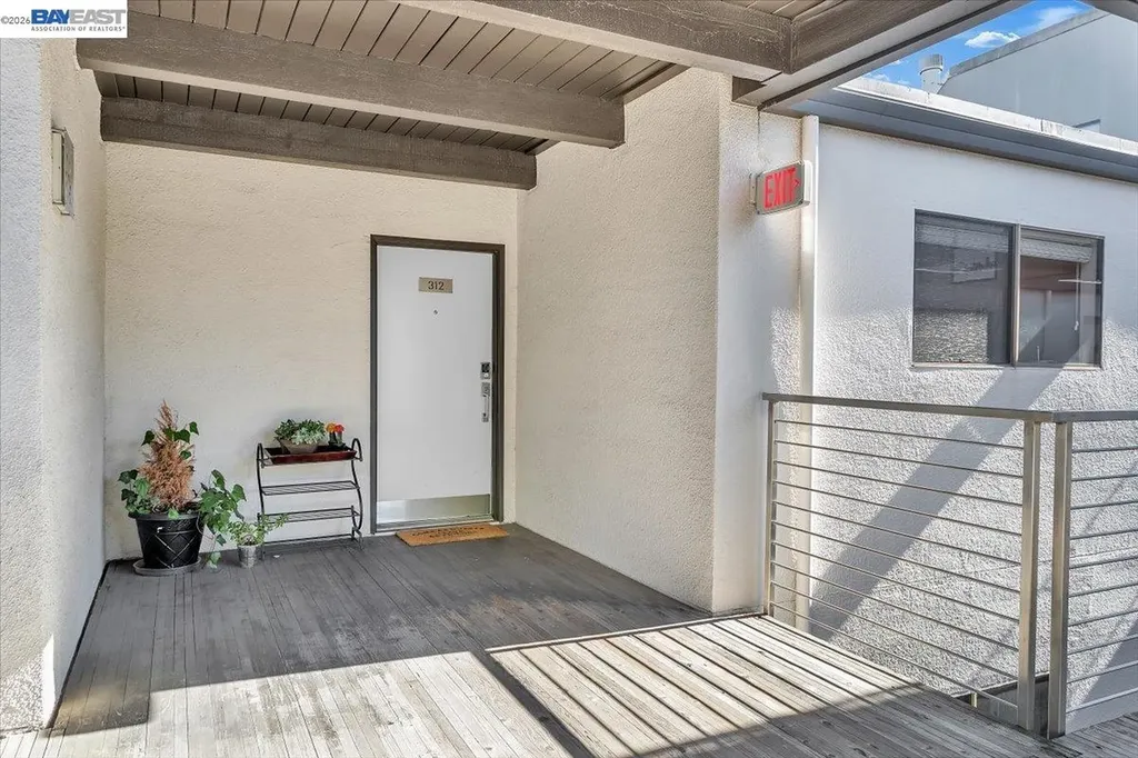 7 Embarcadero Oakland CA 94607