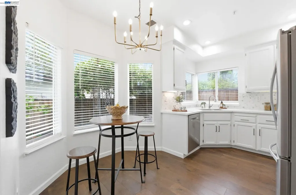 8516 Peachtree Avenue Newark CA 94560