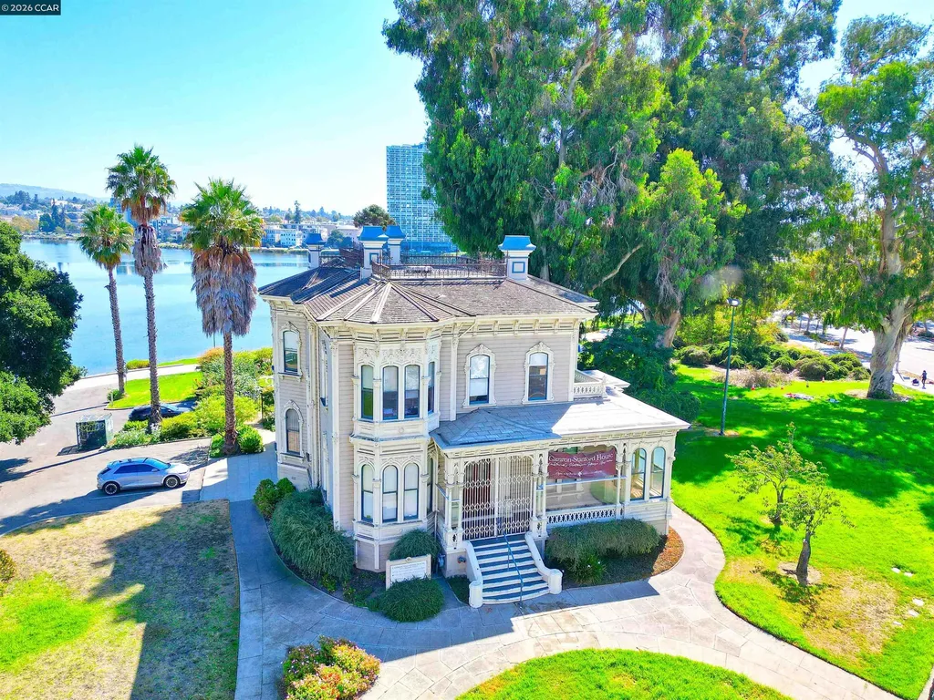 1425 Lakeside Drive Oakland CA 94612