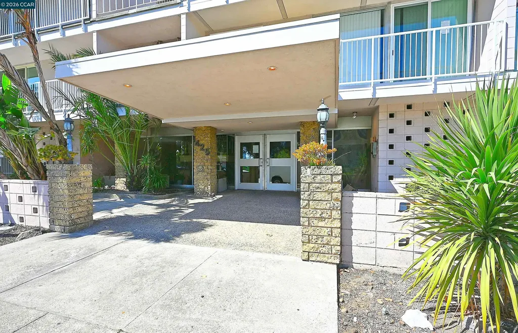 1425 Lakeside Drive Oakland CA 94612