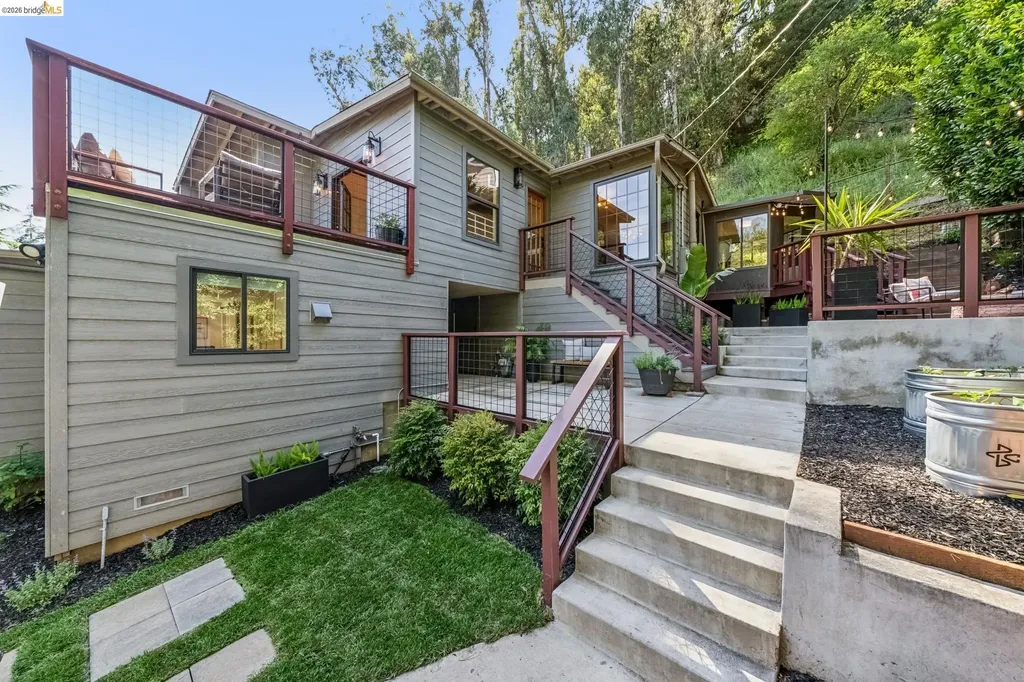 5504 Merriewood Drive Oakland CA 94611