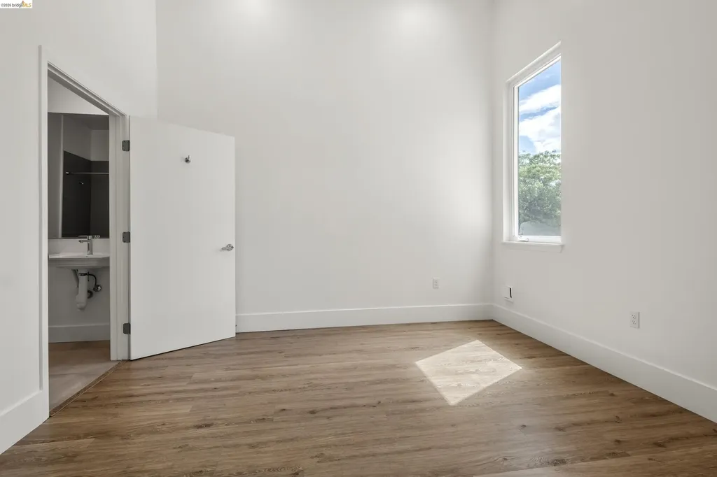 1545 32nd Street Oakland CA 94608