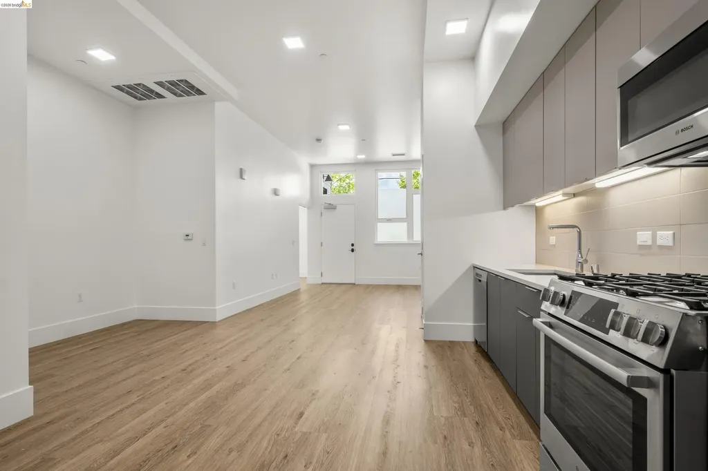 1545 32nd Street Oakland CA 94608