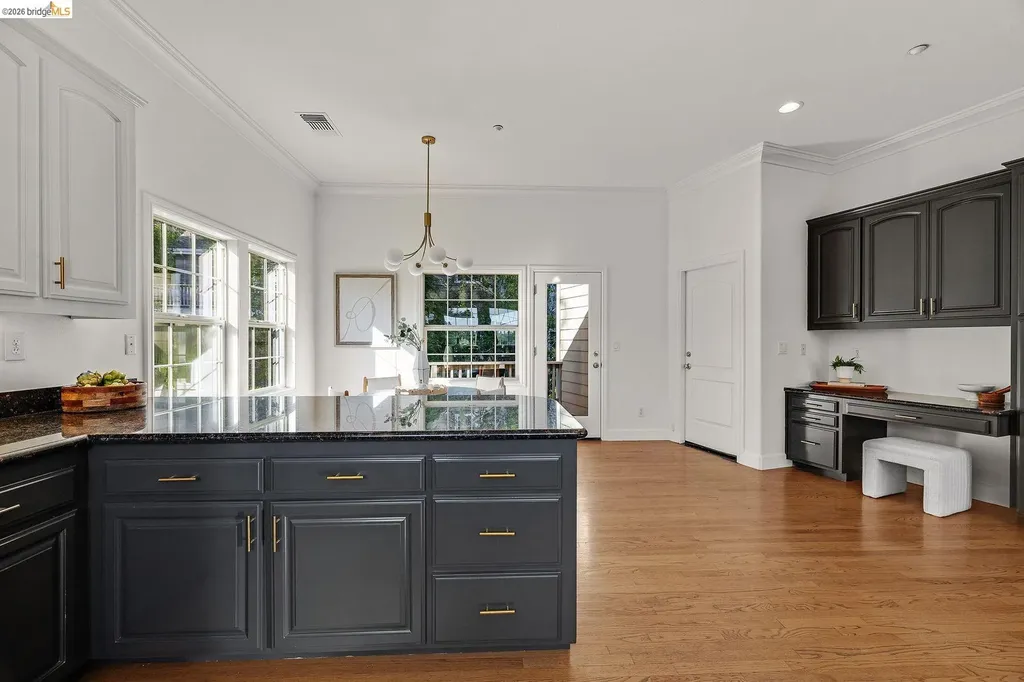 6203 Westwood Way Oakland CA 94611