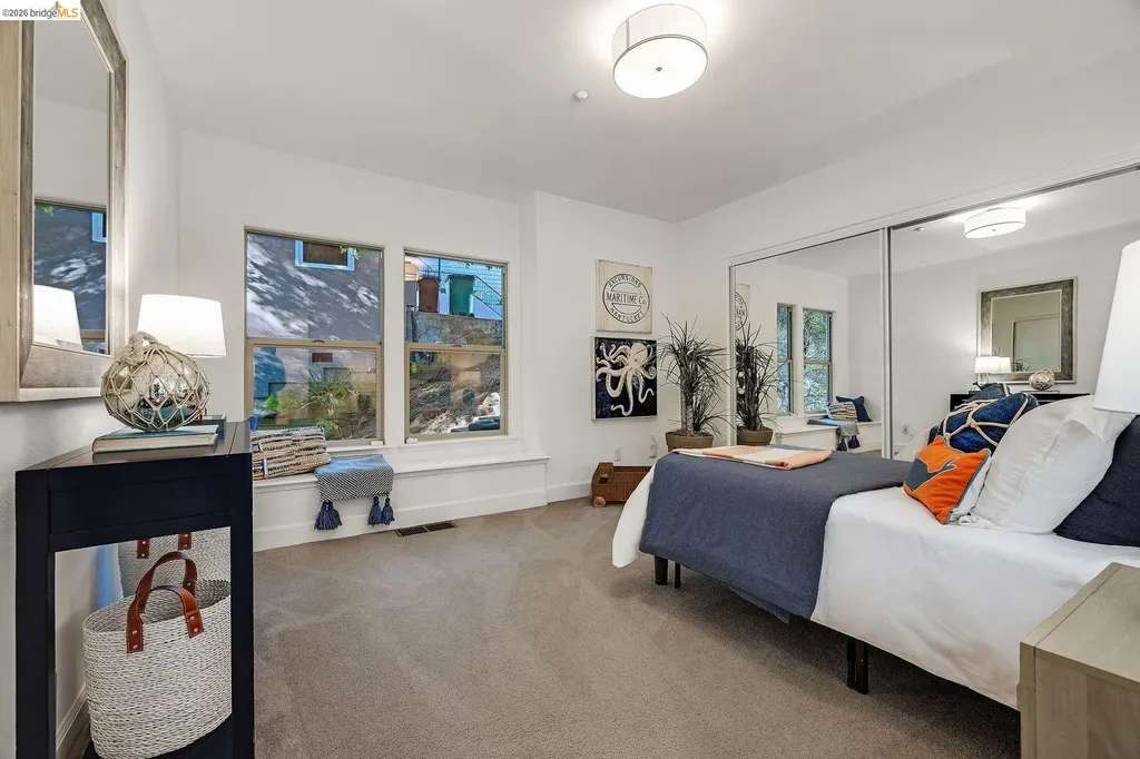 6203 Westwood Way Oakland CA 94611