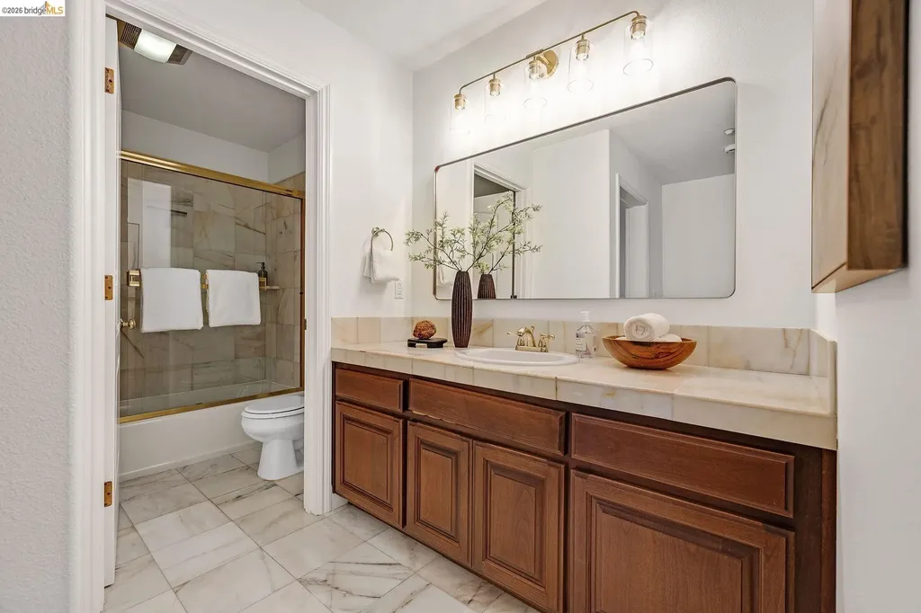 6203 Westwood Way Oakland CA 94611