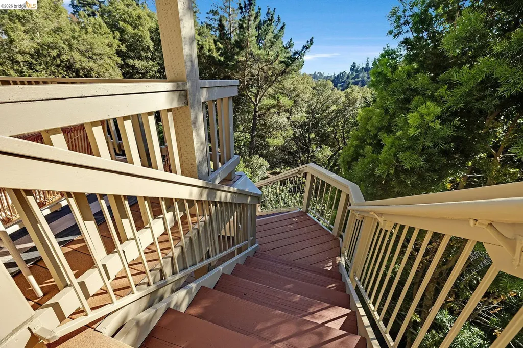 6203 Westwood Way Oakland CA 94611