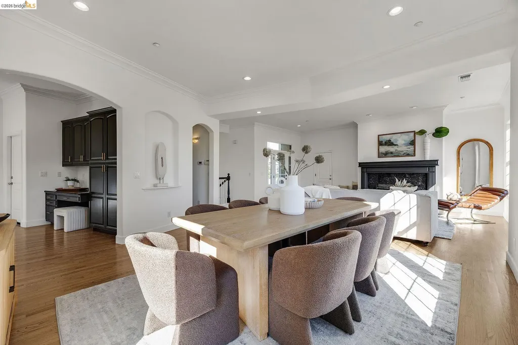 6203 Westwood Way Oakland CA 94611
