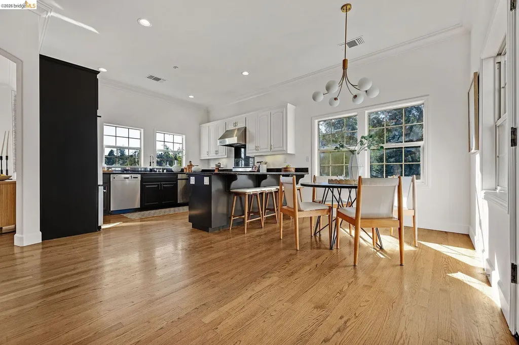 6203 Westwood Way Oakland CA 94611