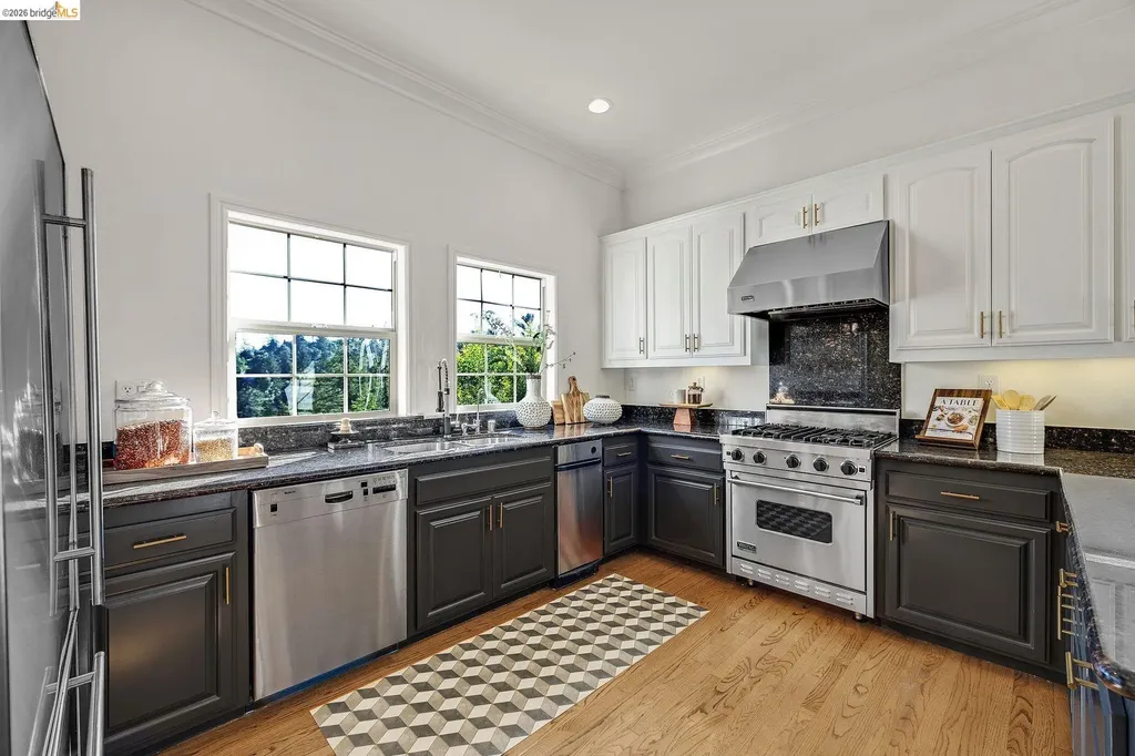 6203 Westwood Way Oakland CA 94611