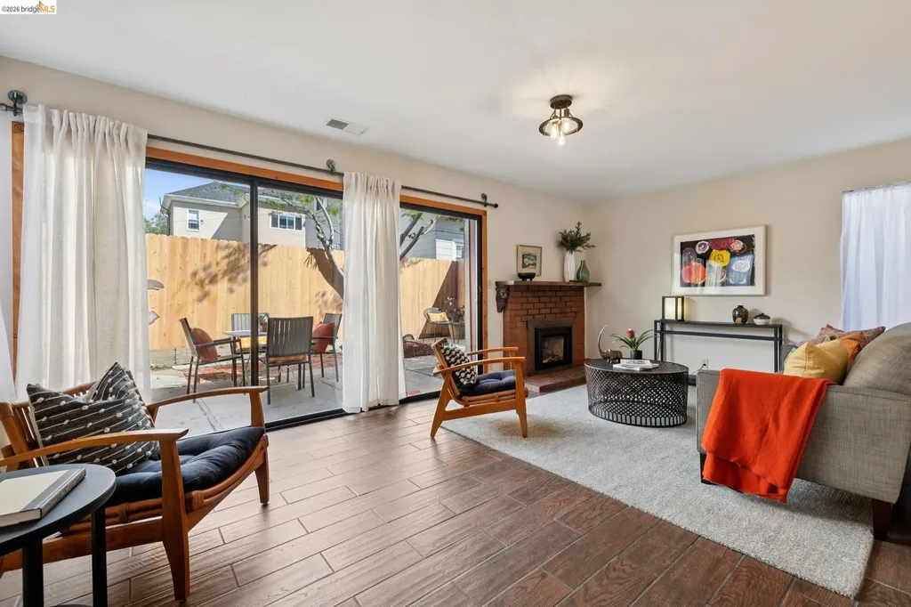 3710 West Street Oakland CA 94608