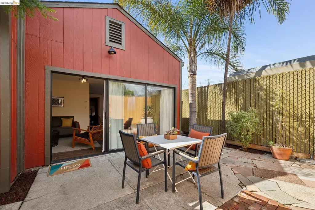 3710 West Street Oakland CA 94608