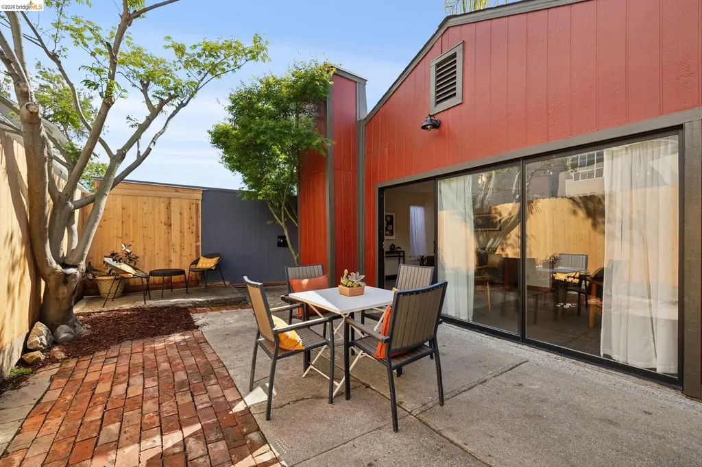 3710 West Street Oakland CA 94608