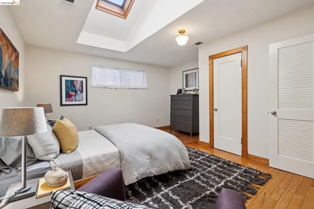 3710 West Street Oakland CA 94608