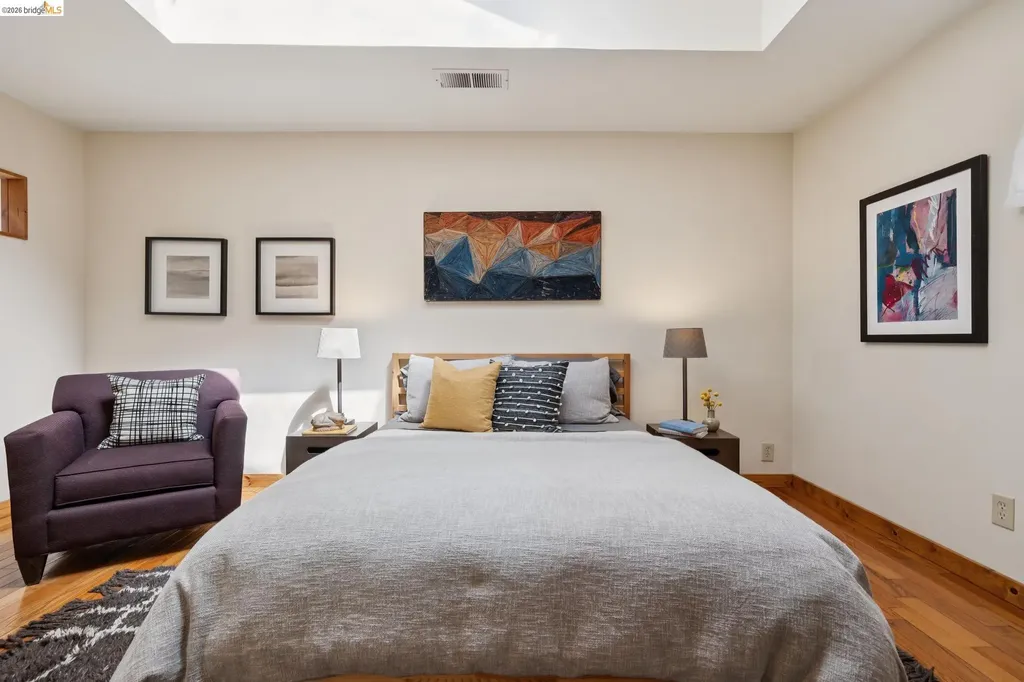 3710 West Street Oakland CA 94608