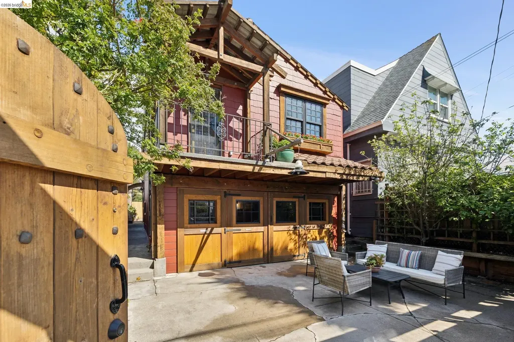 3710 West Street Oakland CA 94608