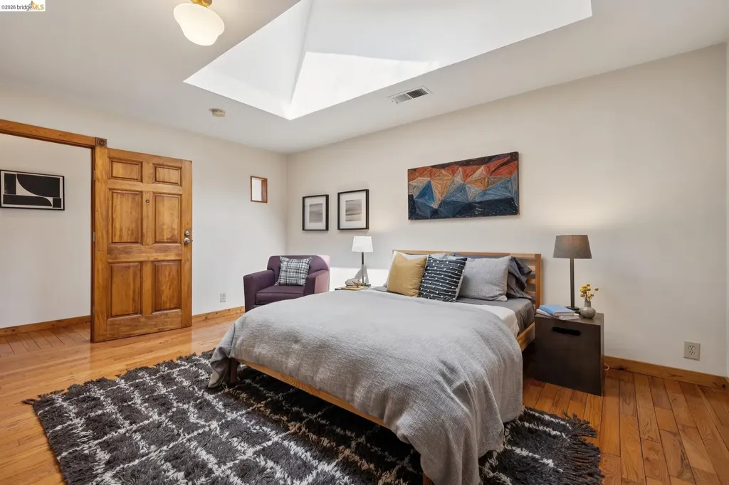 3710 West Street Oakland CA 94608