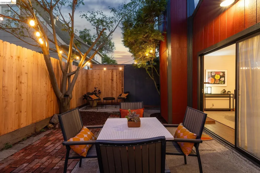 3710 West Street Oakland CA 94608