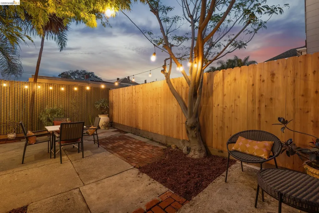 3710 West Street Oakland CA 94608