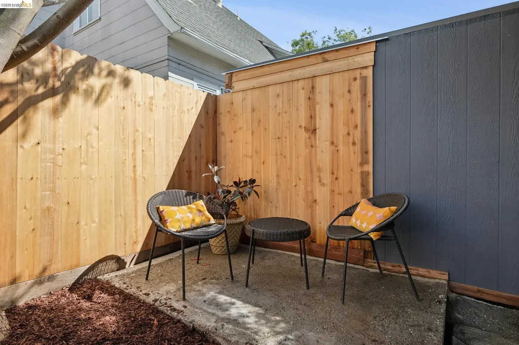 3710 West Street Oakland CA 94608