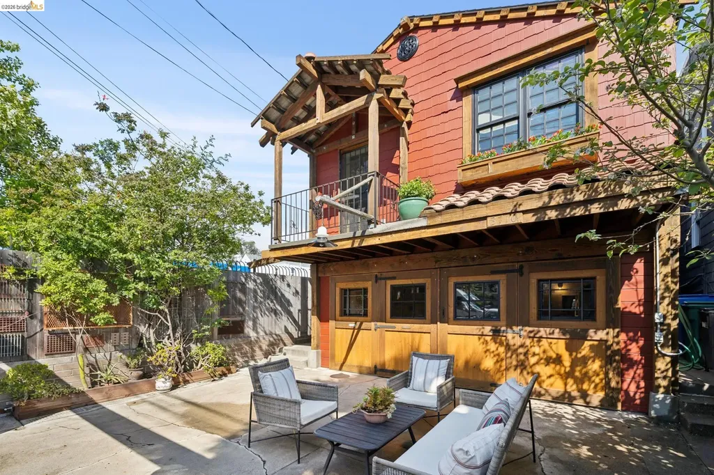3710 West Street Oakland CA 94608