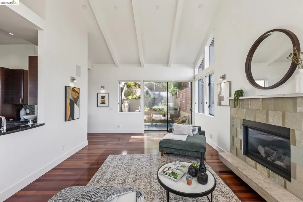 46 Carisbrook Lane Oakland CA 94611