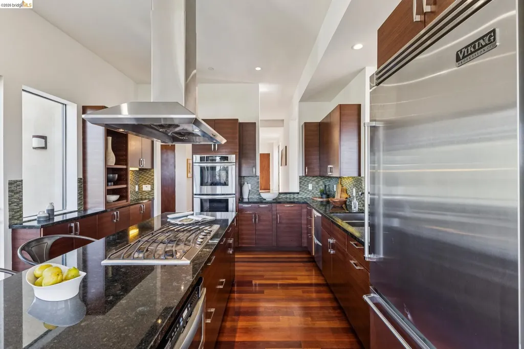 46 Carisbrook Lane Oakland CA 94611