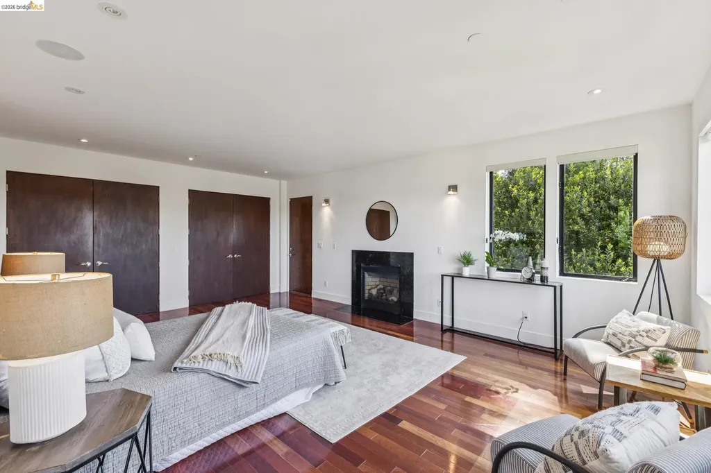 46 Carisbrook Lane Oakland CA 94611